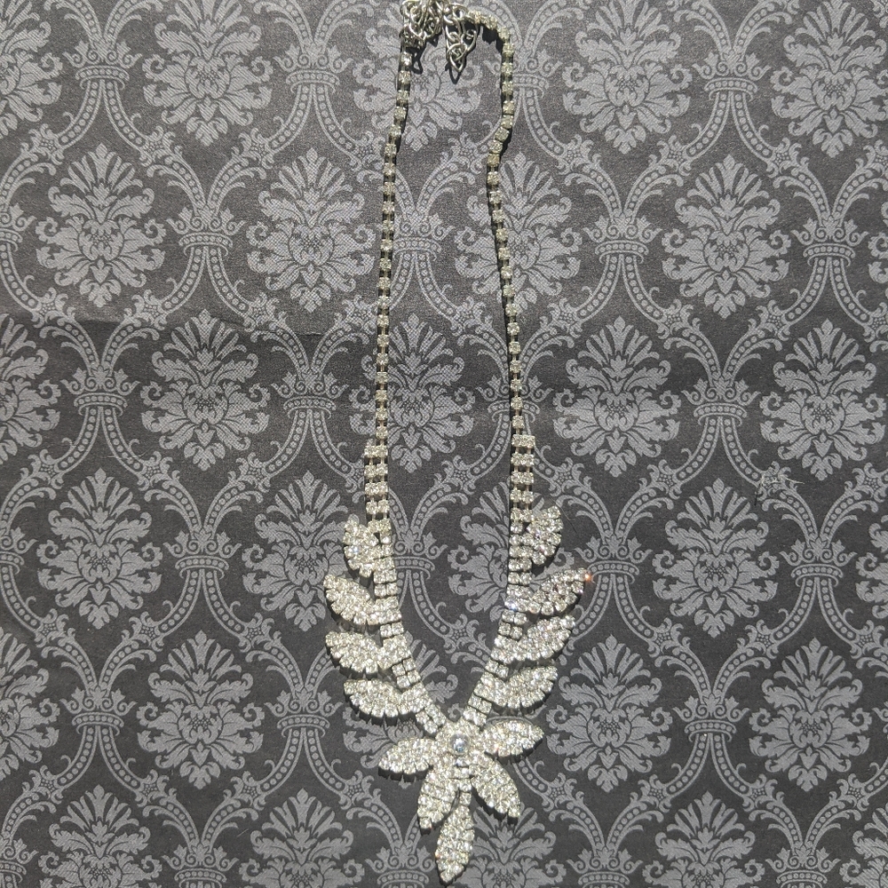 Statement necklace